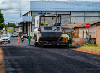 Seis ruas do bairro Liberdade terão 2,6 km de asfalto recuperados asfalto liberdade