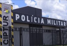 Mãe é detida por suspeita de maus-tratos após passar horas em bar com bebê de dois meses em Boa Vista Mãe