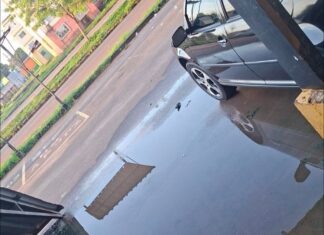 Moradores denunciam esgoto estourado há quase dois meses no residencial Vila Jardim