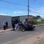 Idoso avança preferencial e provoca capotamento de carro no bairro Asa Branca em Boa Vista Idoso avança preferencial e provoca capotamento de carro no bairro Asa Branca em Boa Vista