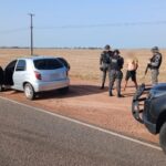 Homem é detido após ser flagrado com carro furtado na RR-205 em Boa Vista Homem é levado à delegacia após ser flagrado com carro furtado na RR-205 em Boa Vista