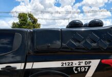 Celular furtado de carro é localizado com jovem que diz ter comprado aparelho em assistência técnica celular