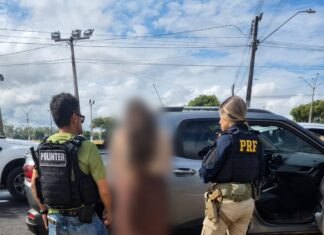 Condenada a 16 anos por homicídio no Ceará é presa na BR-174, em Boa Vista Condenada a 16 anos por homicídio no Ceará é presa na BR-174, em Boa Vista