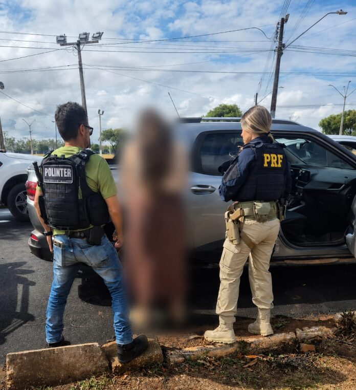Condenada a 16 anos por homicídio no Ceará é presa na BR-174, em Boa Vista