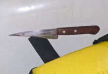 Homem é preso após matar irmão com golpes de faca durante briga em comunidade de Normandia Homem é preso após matar irmão com golpes de faca durante briga em comunidade de Normandia