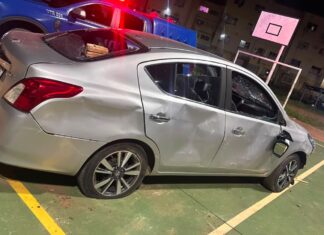Homem é preso após esfaquear mulher no Vila Jardim Carro usado por suspeito de esfaquear mulher no Condomínio Vila Jardim, em Boa Vista, após ser depredado.