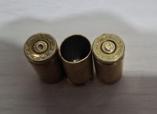 Comerciante é procurado após agredir homem e balear mulher em Rorainópolis comerciante Três estojos de munição deflagrados de calibre 9mm CBC.