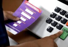 Justiça Eleitoral permite uso de ‘colinha’ em papel durante votação nas Eleições 2026 Justiça Eleitoral permite uso de 'colinha' em papel durante votação nas Eleições 2026
