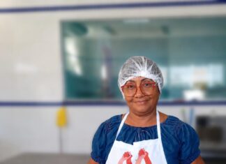 Feira gastronômica reúne produtos de 50 mães solo refugiadas e migrantes nesta quinta-feira (27) em Boa Vista Feira gastronômica reúne produtos preparados por mães solo refugiadas e migrantes na UFRR
