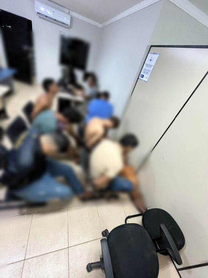 Sete pessoas foram presas durante operação que investiga a morte de jovem encontrado carbonizado em Boa Vista tribunal do crime