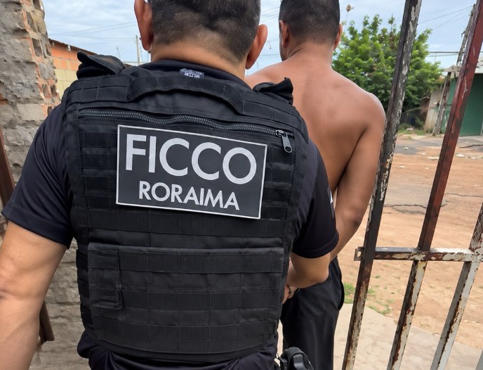 Operação mira 14 suspeitos de ameaçar policiais e investigar agentes de segurança em Roraima Operação mira 14 suspeitos de ameaçar policiais e investigar agentes de segurança em Roraima