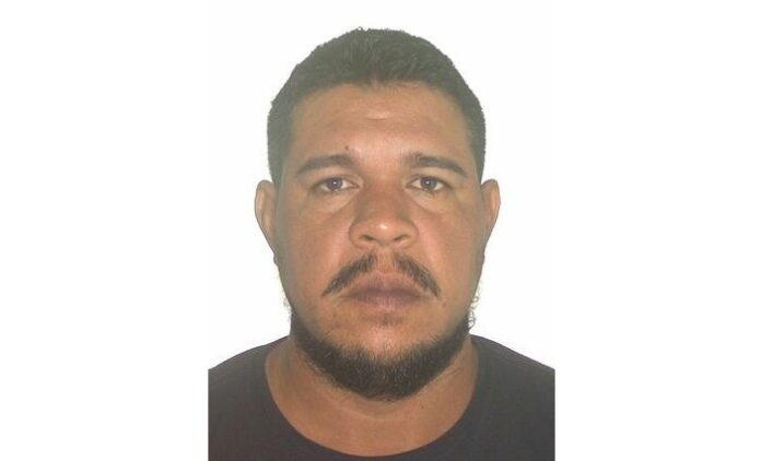 Capotamento de caminhonete deixa motorista morto e mulher ferida na RR-342 em Alto Alegre
