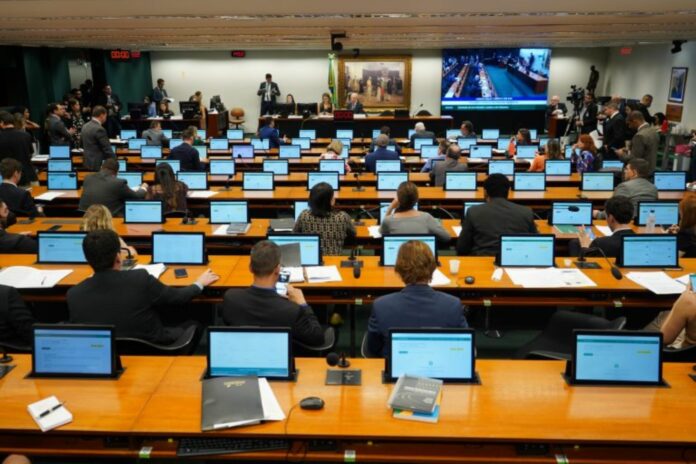 Plenário da Comissão de Constituição e Justiça e de Cidadania / Créditos: Pablo Valadares / Câmara dos Deputados