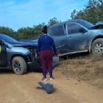 Colisão frontal entre caminhonete e carro de campanha de candidato a deputado deixa feridos na RR-171 no Uiramutã Colisão frontal entre caminhonete e SUV em uso de campanha eleitoral deixa feridos na RR-171 no Uiramutã