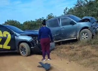 Colisão frontal entre caminhonete e carro de campanha de candidato a deputado deixa feridos na RR-171 no Uiramutã Colisão frontal entre caminhonete e SUV em uso de campanha eleitoral deixa feridos na RR-171 no Uiramutã