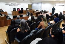 Homem é condenado a 25 anos de prisão por matar ex-companheira na frente da mãe em Bonfim Homem é condenado a 25 anos de prisão por matar ex-companheira na frente da mãe em Bonfim