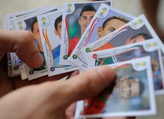 Trio de menores é levado às autoridades após furto de figurinhas da Copa em shopping de Boa Vista figurinhas copa
