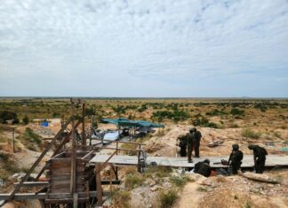 Exército apreende geradores, britadeiras e equipamentos usados no garimpo ilegal na Raposa Serra do Sol Operação apreende duas aeronaves em oficina clandestina ligada ao garimpo ilegal em Boa Vista