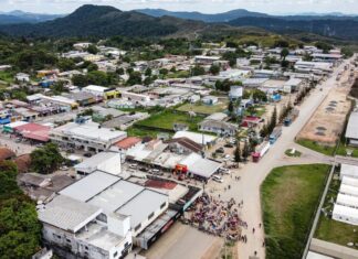 Homem persegue assaltantes e recupera R$ 4 mil após roubo em Pacaraima pacaraima