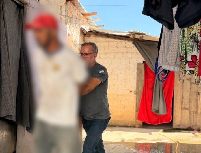 Homem é preso no Cantá suspeito de ameaçar matar ex-companheira e levar filho do casal Homem é preso no Cantá suspeito de ameaçar matar ex-companheira e levar filho do casal