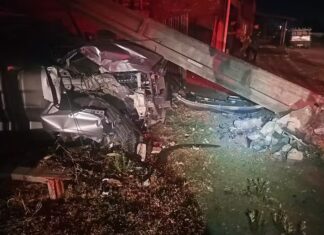 Motorista derruba dois postes após perder controle do carro em Boa Vista motorista acidente