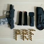 Homem que voltava da Guiana é preso com pistola e 33 munições no Cantá homem arma pistola munições cantá munição guiana