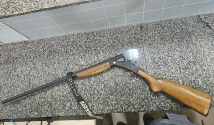 Briga generalizada em festa termina com feridos, apreensão de espingarda e ameaça de morte no Cantá