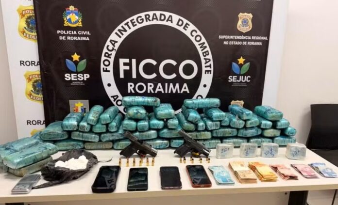 Investigação começou após a prisão em flagrante de três pessoas com drogas, dinheiro, armas e demais itens - Foto FICCO arquivo Operação mira rede que transportava drogas de Pacaraima a Boa Vista e movimentava dinheiro por contas de terceiros