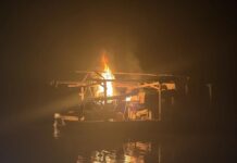 Operação destrói balsa do garimpo ilegal e detém cinco pessoas na Terra Indígena Yanomami Operação destrói balsa do garimpo ilegal e detém cinco pessoas na Terra Indígena Yanomami