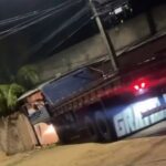 Motorista bate caminhão contra casa e fica ferido no bairro Sílvio Botelho, em Boa Vista