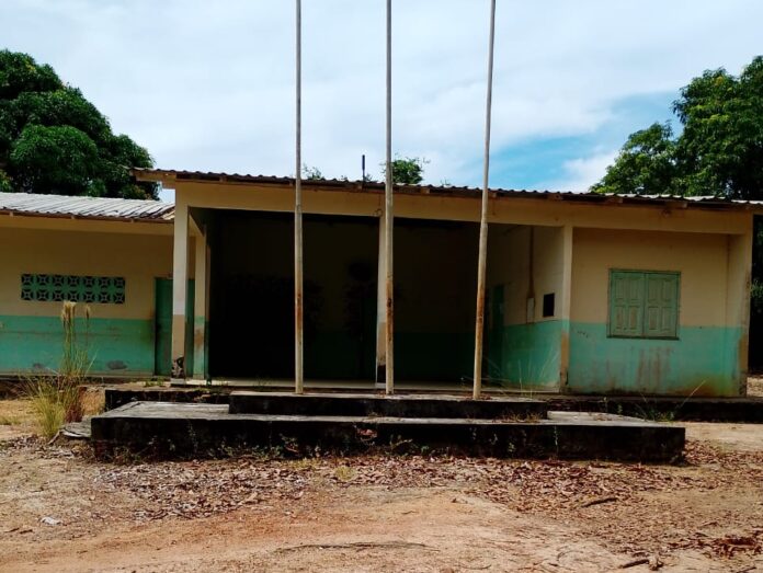 escola caracaraí