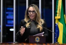 Roberta Acioly apresenta projeto que prevê mudança de endereço e auxílio-moradia para mulheres vítimas de violência
