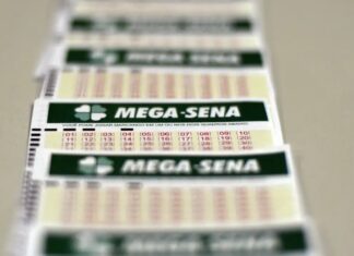 Mega-Sena sorteia prêmio de R$ 170 milhões neste domingo (18) Mega-Sena sorteia prêmio de R$ 170 milhões neste domingo (18)